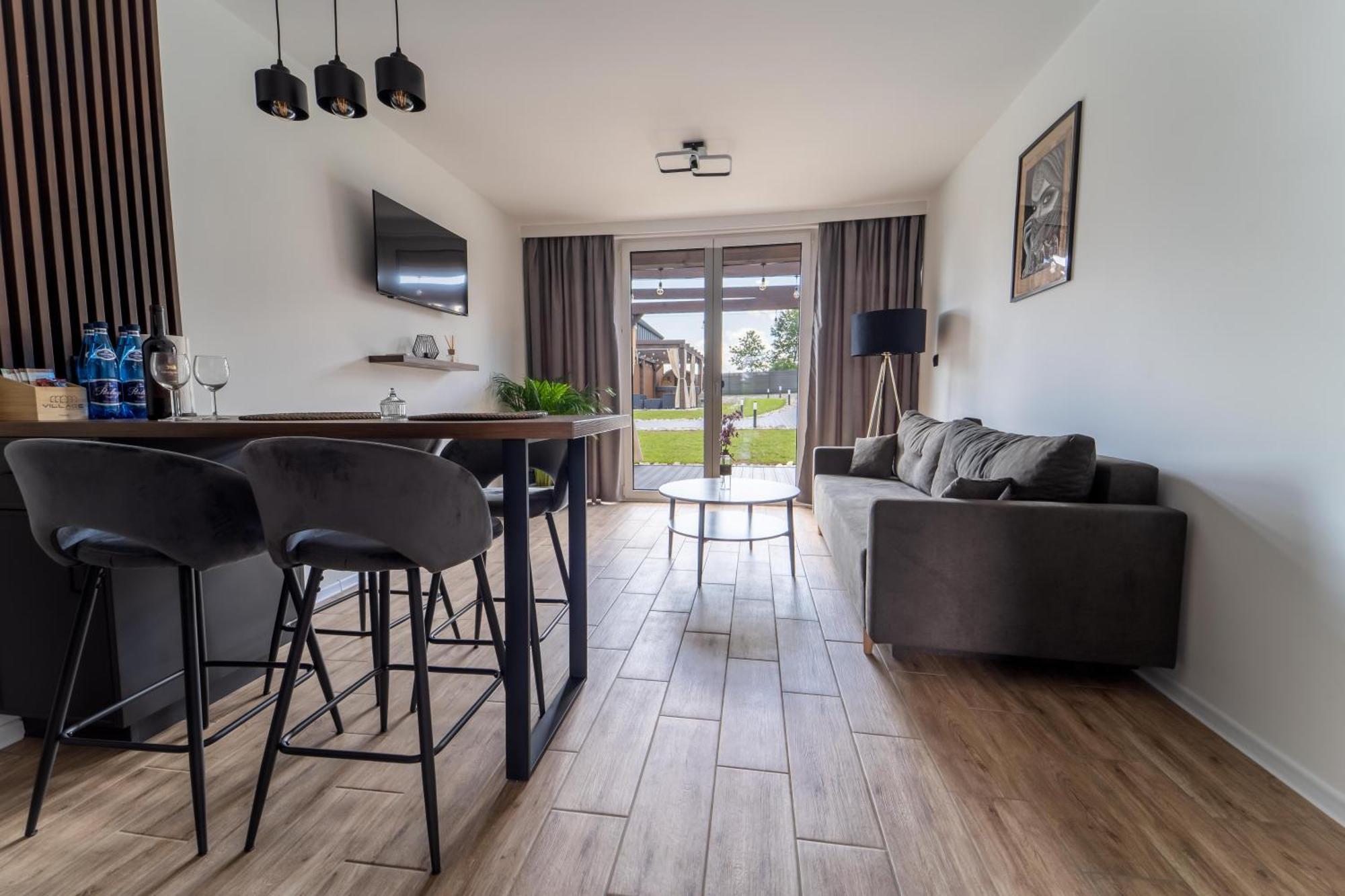 Village Resort Sauna & Jacuzzi & Netflix Tworkowa Dış mekan fotoğraf